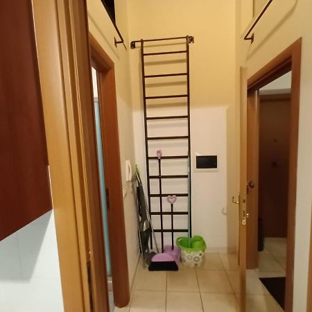 Sea Time Apartment Livorno Bagian luar foto